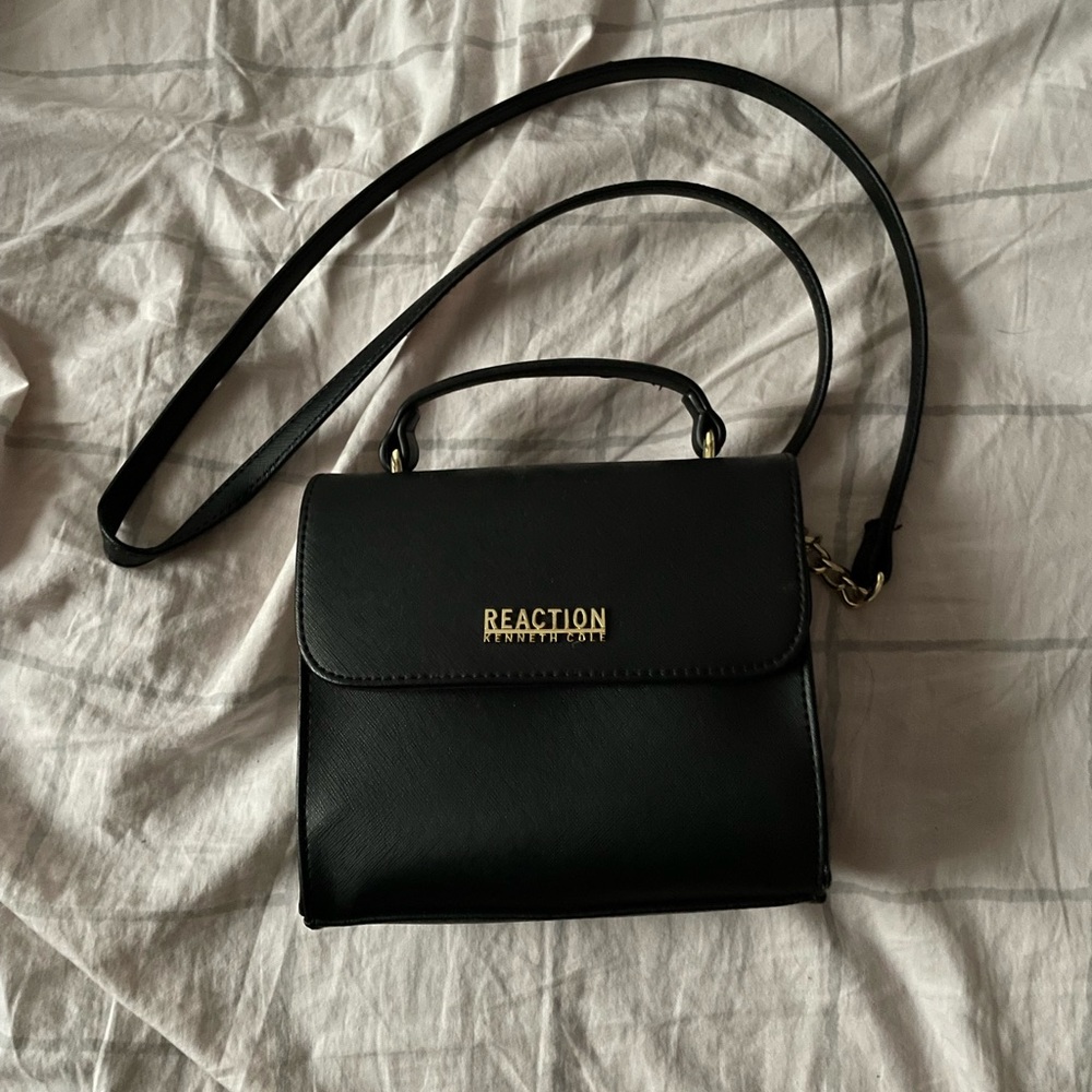 Kenneth Cole Reaction Crossbody Bag, Black